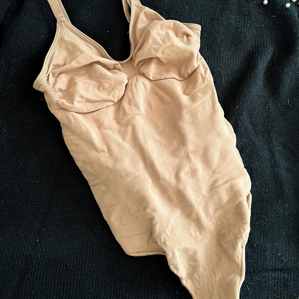 SKIMS SCULPTING THONG BODYSUIT | SIENNA L/XL